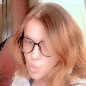 Meet your Posher, Megan